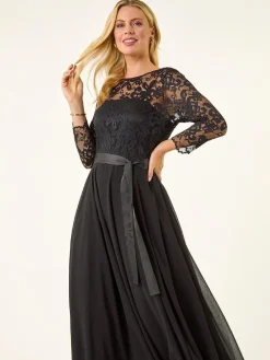 - Petite Lace Contrast Bodice Dress*Roman Hot