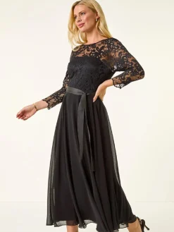 - Petite Lace Contrast Bodice Dress*Roman Hot