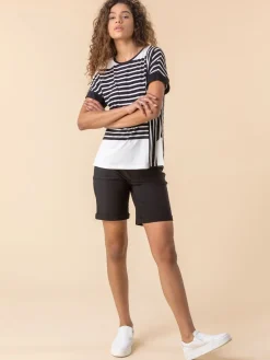 Zwart - stretch short met omgeslagen zoom*Roman New