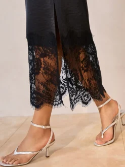 - Satijn Midi-rok met kanten afwerking*Next