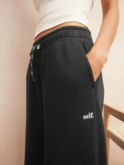 Zwart - joggingbroek met wijde pijpen*self. New