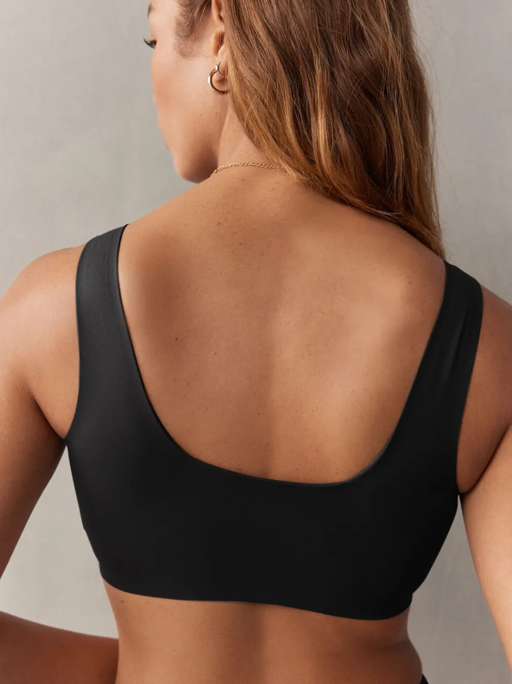 - V-halslijn afvlakkende Cropped bh*self. Clearance