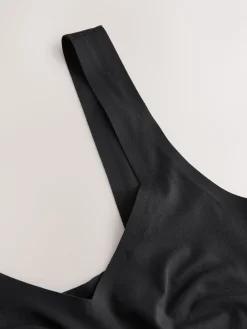 - V-halslijn afvlakkende Cropped bh*self. Clearance