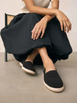 - Suède espadrilles met dichte neus*Next Clearance