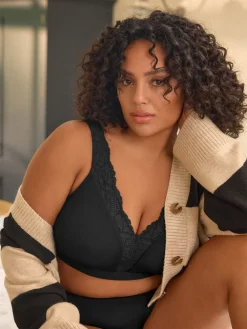 - Superzachte beha met totale ondersteuning en ultiem comfort zonder vulling en beugel*Next New