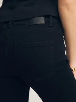 - Superzachte slim-fit jeans*Next Discount