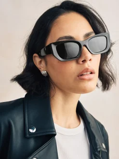 - Vierkante zonnebril*Next New