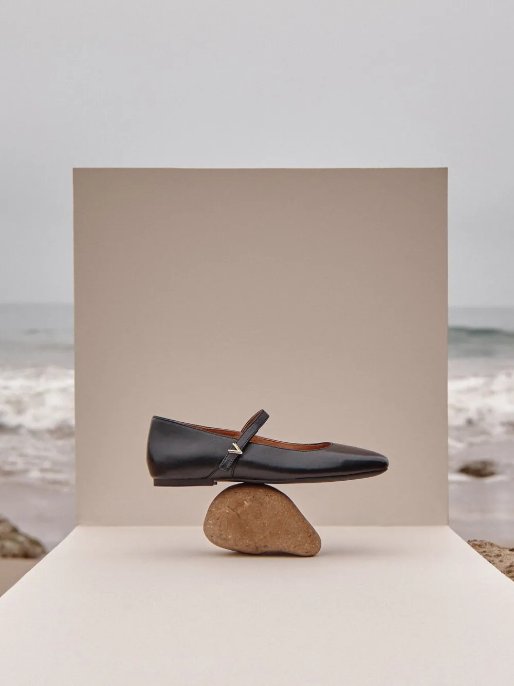 - Alameda Mary Janes met wijde pasvorm en voetboogondersteuning*Vionic Outlet