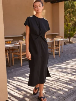 - Zomerse T-shirtjurk met draai en korte mouwen*Next Sale