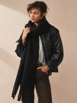 - Zware sjaal van geborstelde stof*Next Discount