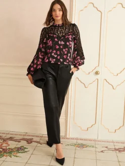 - Crew Neck Lace Yoke Long Sleeve Blouse*Love & Roses Outlet