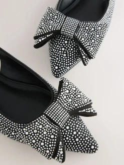 Zwart gelast - Forever Comfort® ballerina's met strik, spitse neus en hielbandje*Next Outlet