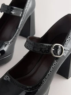 - Forever Comfort® Brogue Mary Jane Platform Blokhakken met Plateauzool*Next Clearance