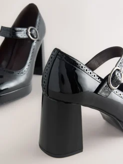 - Forever Comfort® Brogue Mary Jane Platform Blokhakken met Plateauzool*Next Clearance