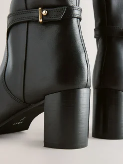 - Forever Comfort® kniehoge laarzen met hardware trim*Next Hot