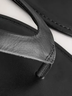 - Slippersandalen met vierkante neus*Next Outlet