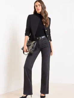 Zwart met slangenprint - - Jeans met een middelhoge taille en wijde pijpen*Lipsy