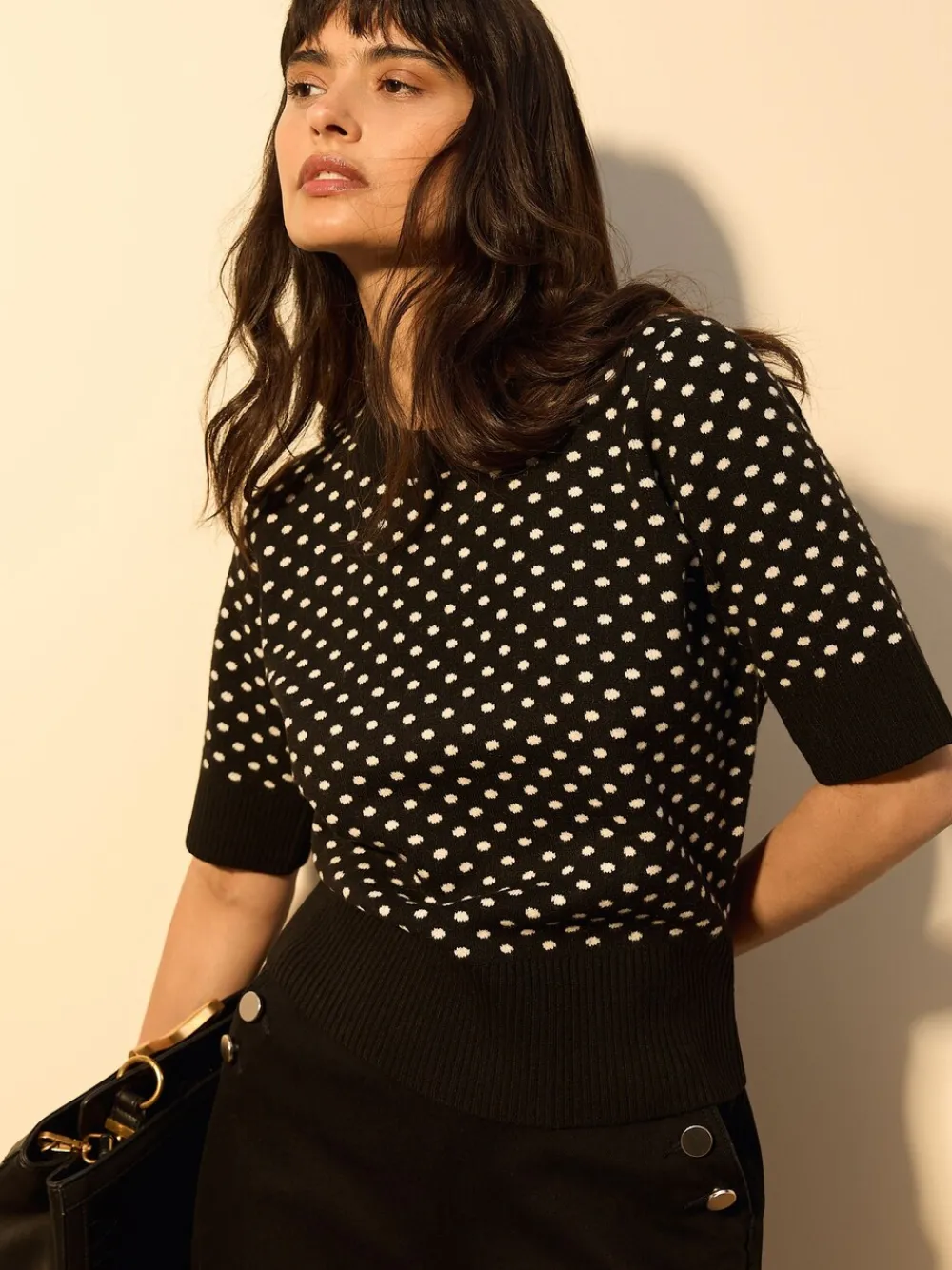 Zwart met stippen - Superzachte gebreide top met korte mouwen*Next Online