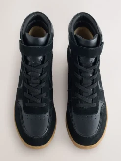 - Forever Comfort® sneakers met sleehak en veters*Next Sale