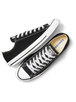 - Chuck Ox sneakers*Converse