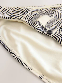 Zwart/crème met aztekenprint - Asymmetric Bead High Leg BIkini Bottoms*Next