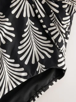 - Diepuitgesneden buikbedekkend badpak*Next