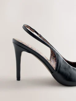 - Forever Comfort® puntige schoenen met hielbandje*Next Hot