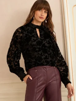Zwarte fluwelen Devoré - blouse met lange mouwen en striksluiting*Love & Roses Clearance