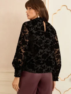 Zwarte fluwelen Devoré - blouse met lange mouwen en striksluiting*Love & Roses Clearance