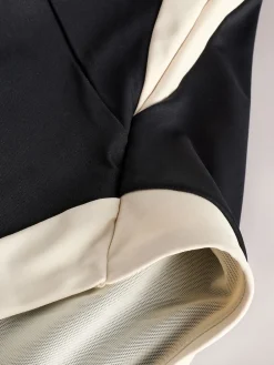 - Hoogsluitende halterbadpak met buikcorrectie*Next