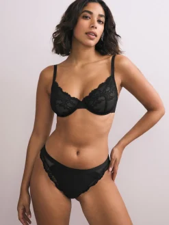 - 3 Kanten beha's*Next Online