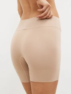 - Verpakking van 2 naadloze irritatiewerende shorts*Next