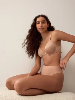 - Geen zichtbare onderbroeklijn comfortabele slips verpakking van 3*Next Outlet