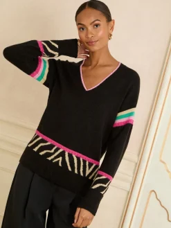 - - Behaaglijke gebreide trui met V-hals en rozenprint*Love & Roses