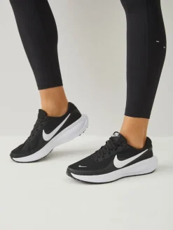 Zwart/wit - Revolution 8 hardloopschoenen*Nike Best