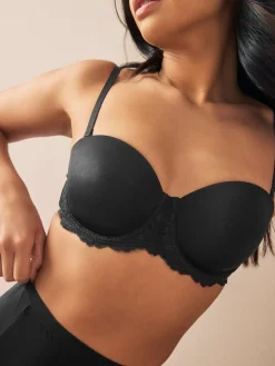 - Verpakking van 2 strapless multiway beha's met lichte vulling in cupmaten A-E*Next Outlet