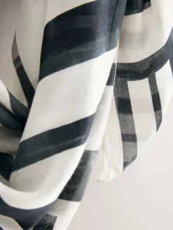 Zwart-wit geometrisch - Vierkante sjaal*Next New