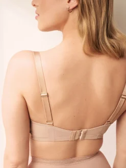 - Verpakking van 3 kanten beha's cup DD+*Next Online