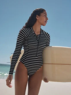 - Surfbadpak met lange mouwen*Next Discount